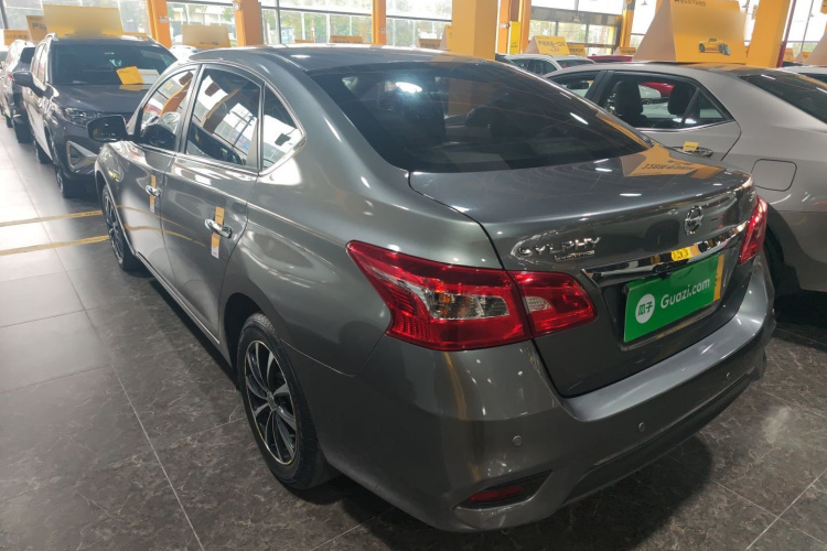 日产 轩逸 2019款 经典 1.6XE CVT舒适版车身外观4