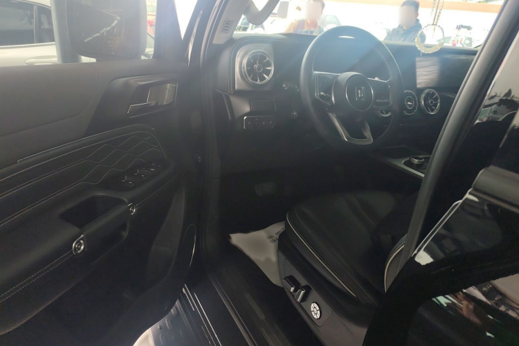 坦克300 2024款 2.0T 征服者中控内饰7003