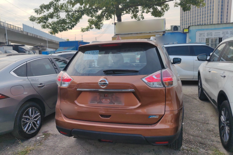 日产 奇骏 2014款 2.5L CVT领先版 4WD车身外观6004