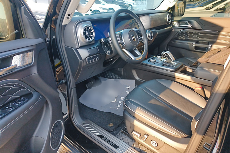 坦克300 2024款 2.0T 征服者中控内饰7003