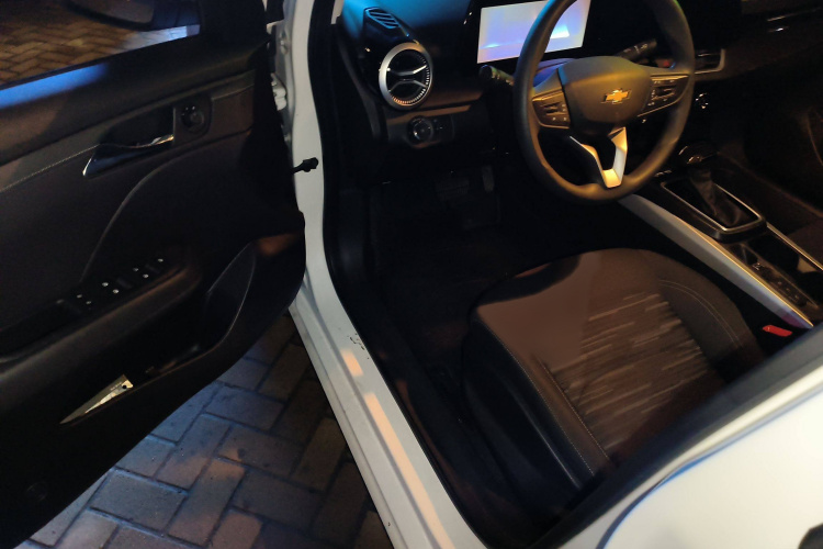 雪佛兰 科鲁泽 2024款 1.5L 双离合乐享版中控内饰7003