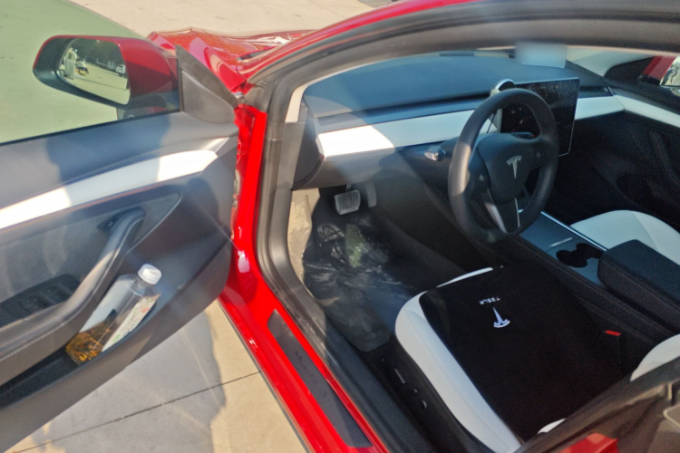 特斯拉 Model 3 2021款 标准续航后驱升级版 3D6中控内饰20