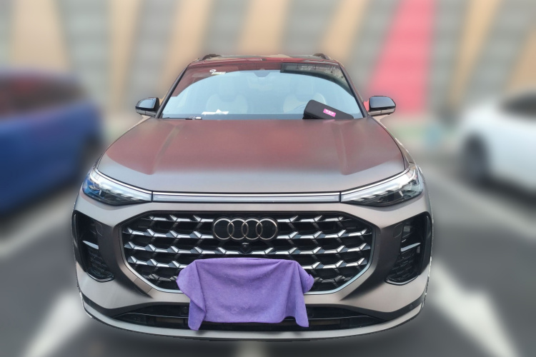 奥迪Q6 2023款 50 TFSI quattro 凌云版 edition one车身外观2