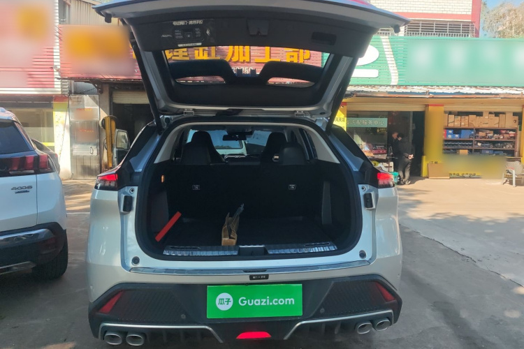 东风风神 皓瀚 2023款 DH-i 1.5T 尊贵版机舱底盘23