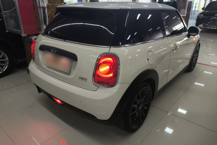 MINI 2018款 1.5T ONE PLUS车身外观7