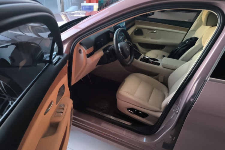 鸿蒙智行 问界M5 2023款 纯电四驱智驾版中控内饰20