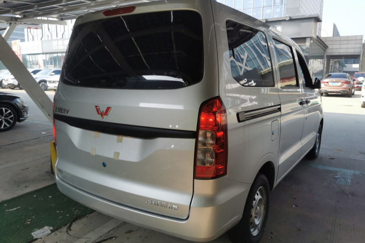 五菱汽车 五菱宏光V 2022款 1.5L劲取版电动助力LAR车身外观7