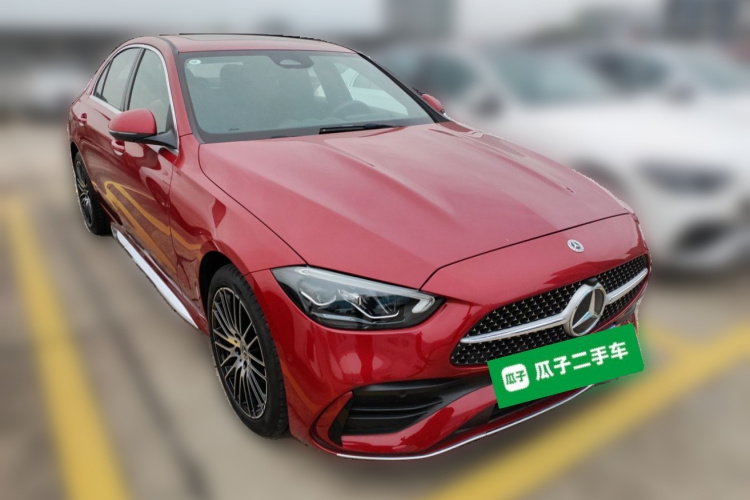 奔驰C级 2024款 改款 C 200 L 运动版车身外观3