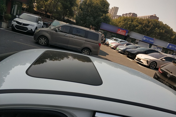 奔驰E级 2018款 E 200 L 运动型局部细节57