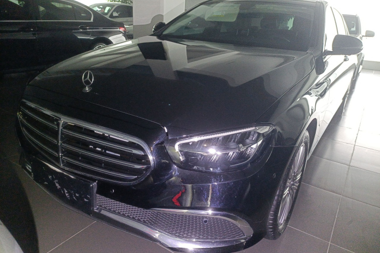 奔驰E级 2023款 改款 E 300 L 时尚型车身外观6001