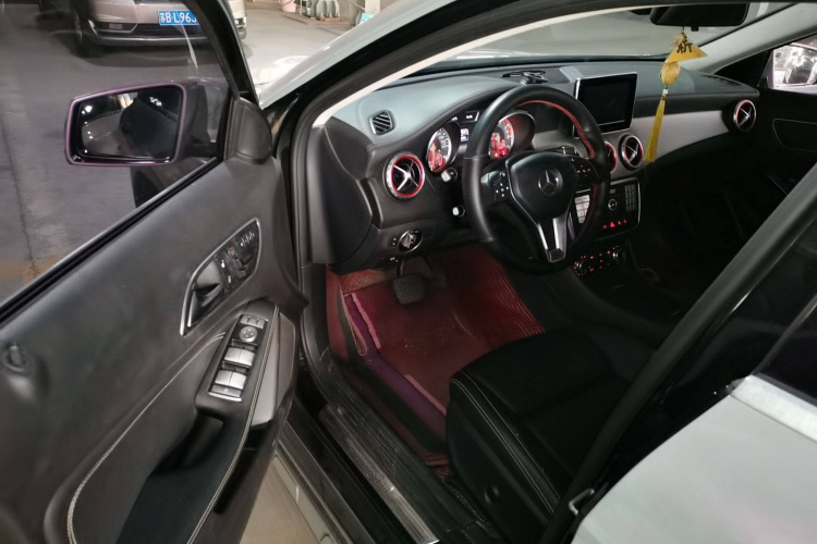 奔驰GLA 2016款 GLA 200 时尚型中控内饰7003