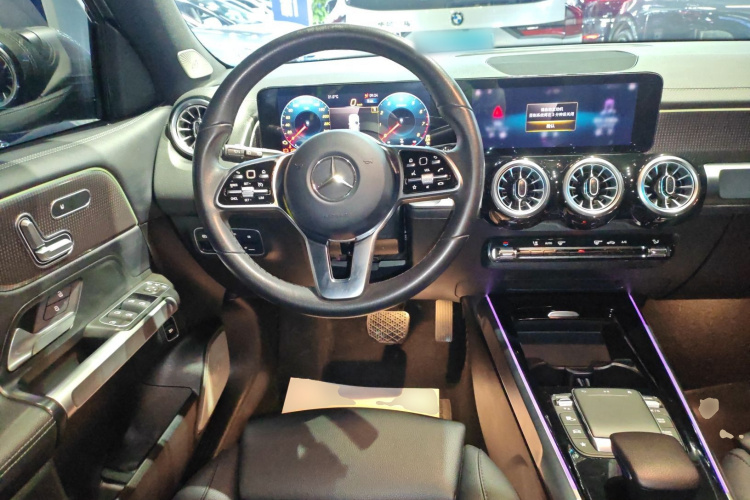 奔驰GLB 2021款 GLB 200 时尚型局部细节13