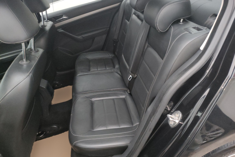 大众 朗逸 2015款 1.6L 手动舒适版中控内饰7004