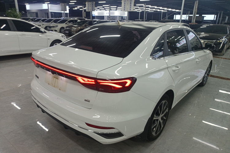 吉利汽车 帝豪 2022款 第4代 1.5L CVT尊贵型车身外观7