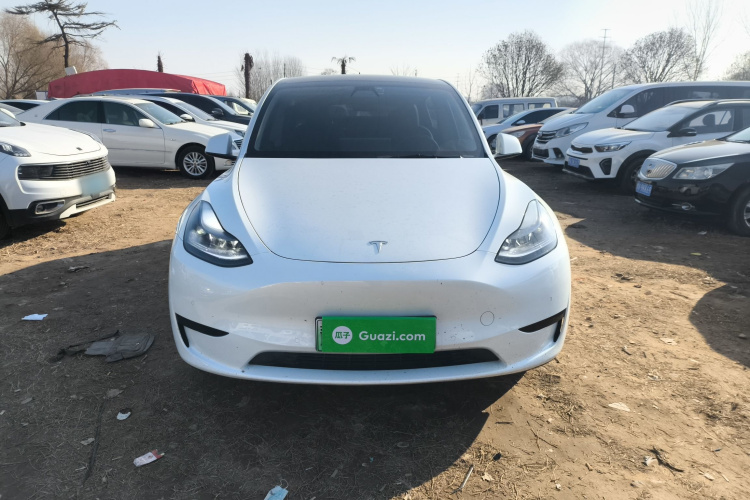 特斯拉 Model Y 2022款 改款 后轮驱动版车身外观2