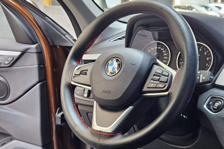 宝马X1 2016款 sDrive18Li 尊享型中控内饰7002