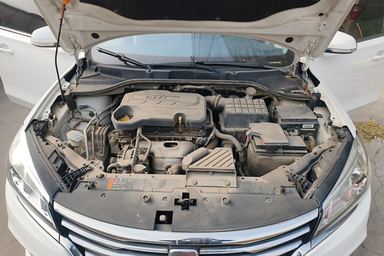 荣威360 2018款 PLUS 1.5L 手动豪华版机舱底盘24