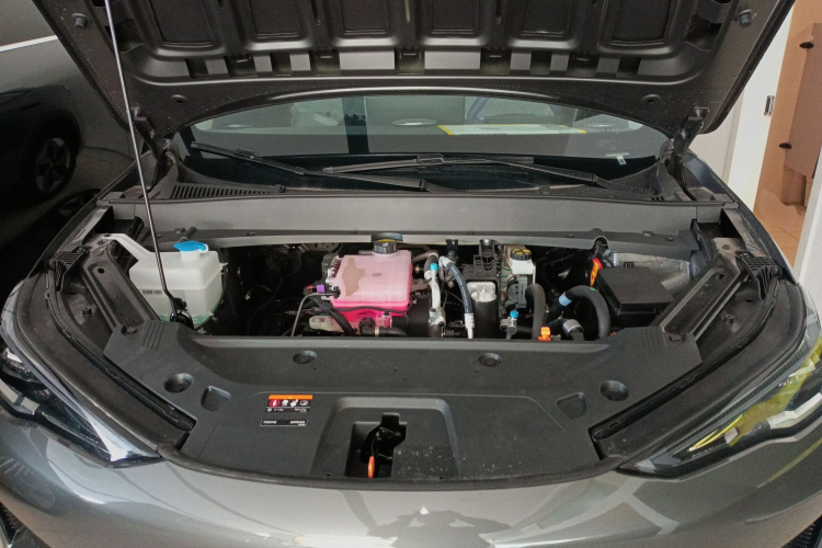 吉利银河 银河E5 2026款 610km 远航版机舱底盘24