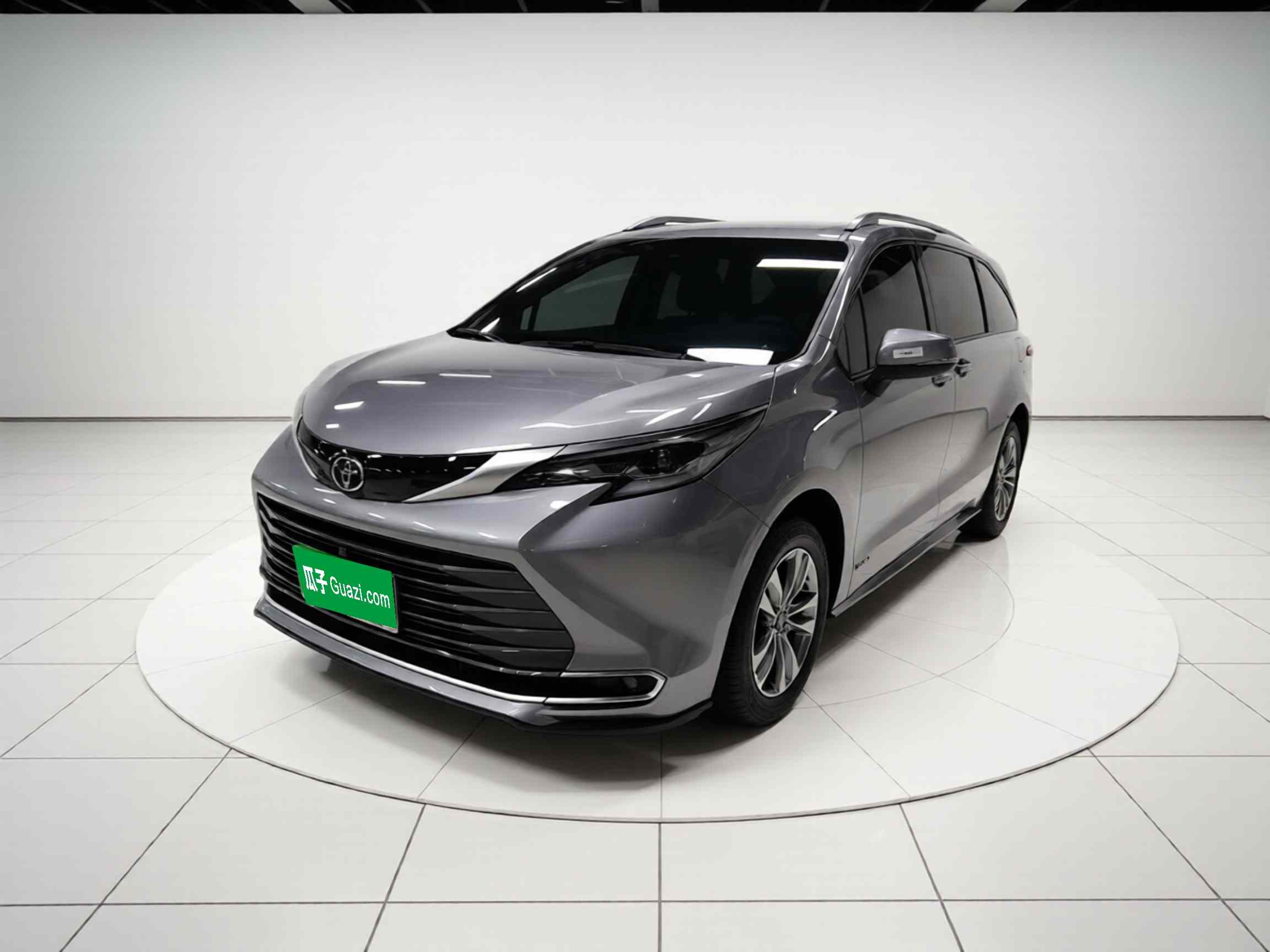 丰田 赛那SIENNA 2024款 2.5L混动 四驱尊贵版(2)