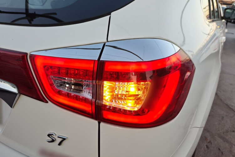 比亚迪S7 2015款 2.0T 自动尊贵型车身外观6004