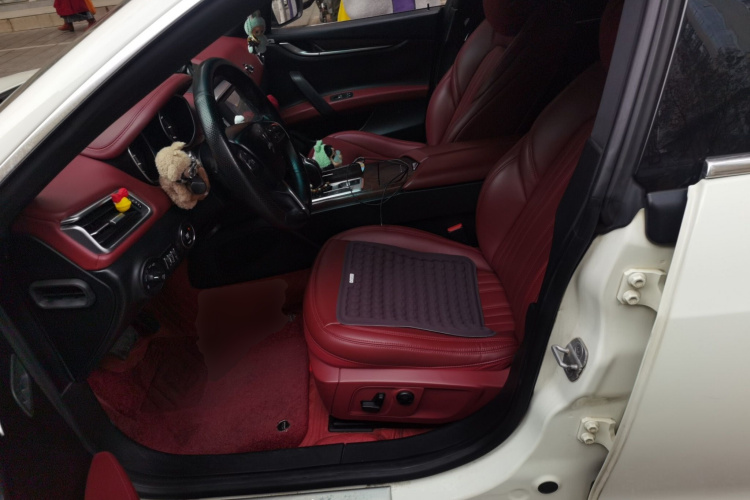 玛莎拉蒂 Ghibli 2014款 3.0T 标准版中控内饰19