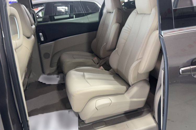 别克GL8 2015款 2.4L 豪华商务尊享版中控内饰7001