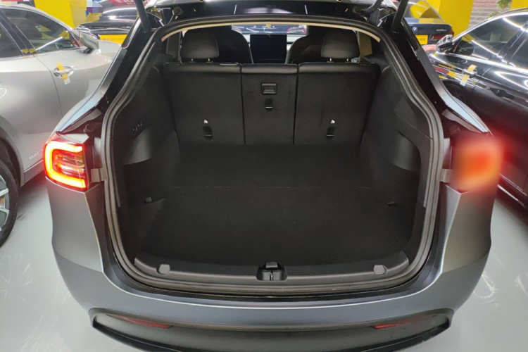特斯拉 Model Y 2022款 后轮驱动版机舱底盘23
