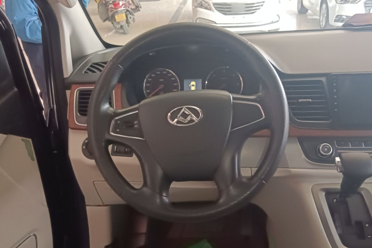 上汽大通MAXUS 大通G10 2016款 1.9T 自动精英版 柴油 国V局部细节13