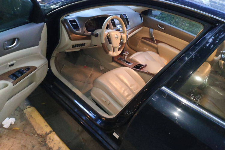 日产 天籁 2011款 2.5L XL领先版中控内饰7003