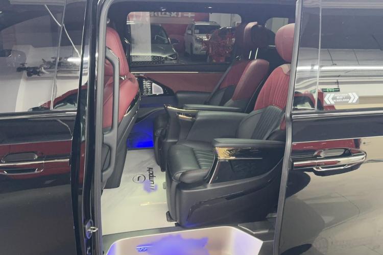 广汽传祺 传祺M8 2023款 宗师系列 双擎 旗舰版中控内饰7001