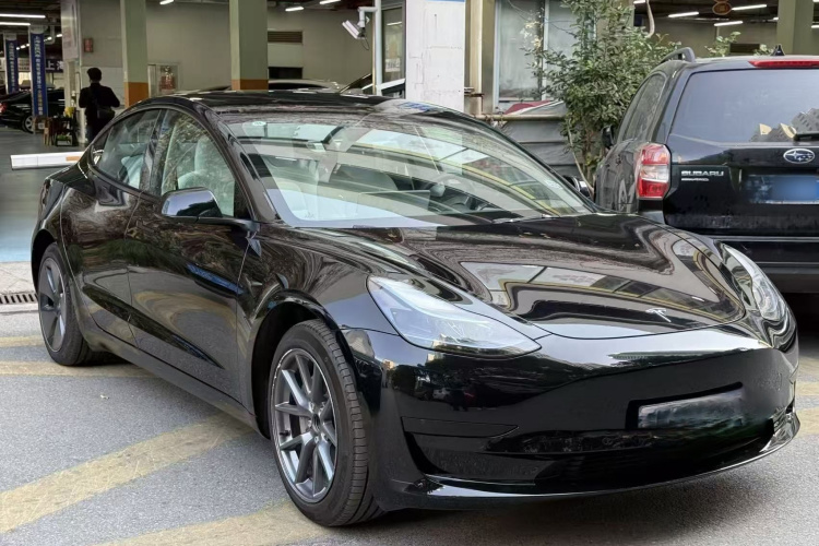 特斯拉 Model 3 2022款 后轮驱动版车身外观6004
