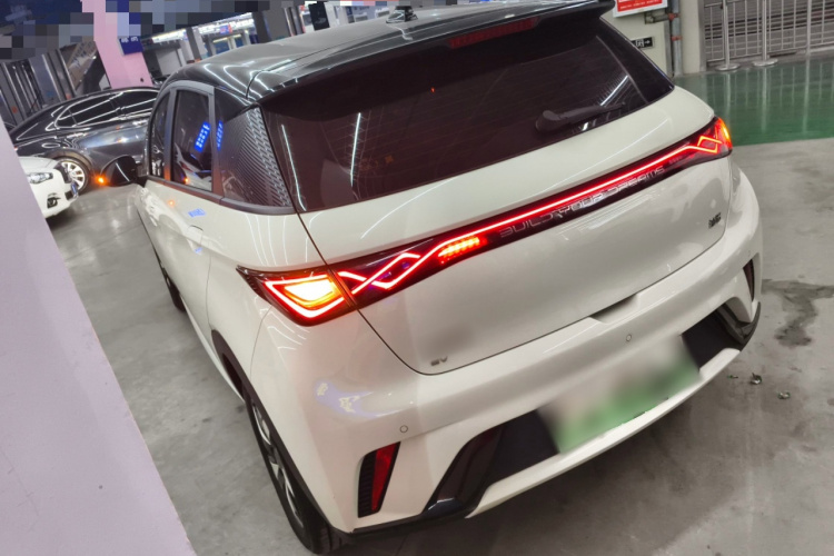 比亚迪 海豚 2025款 420km 自由版车身外观4