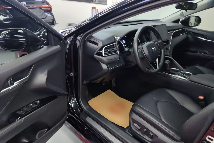 丰田 凯美瑞 2021款 2.0G 豪华版中控内饰20