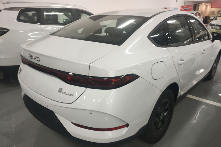 比亚迪 秦PLUS 2025款 DM-i 智驾版 55KM领先型车身外观6003