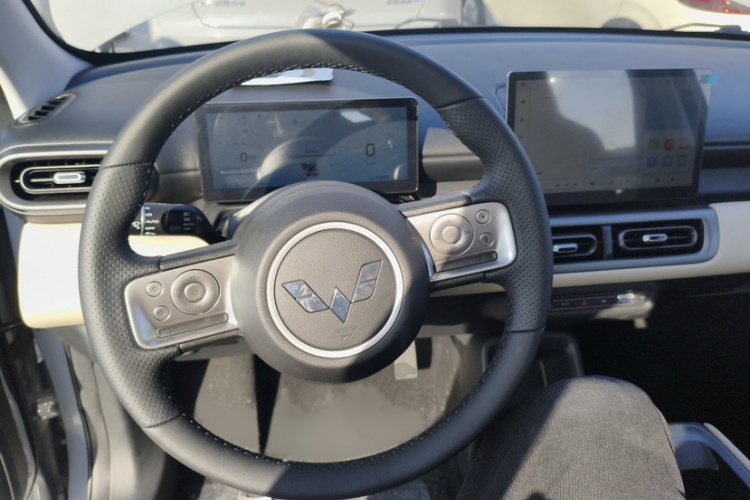 五菱汽车 五菱缤果PLUS 2024款 401km 五座版中控内饰7004