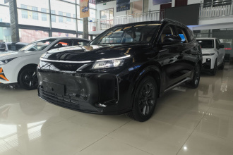 蓝电E5 PLUS 2025款 120km 标准旅行定制版 7座