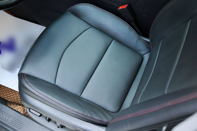 雪佛兰 探界者 2019款 Redline 550T 自动四驱捍界版RS 国VI中控内饰7007