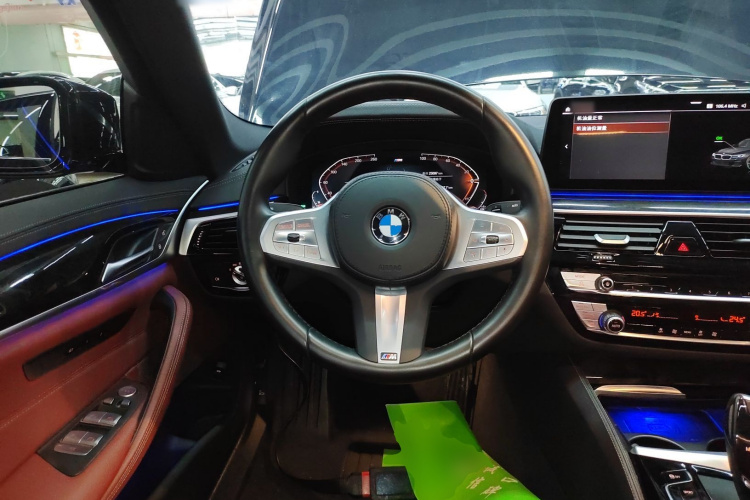 宝马5系 2022款 改款二 525Li M运动套装中控内饰13
