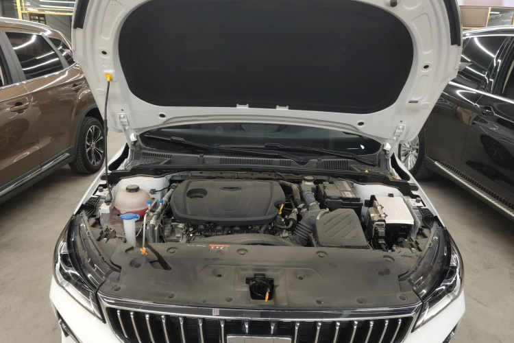 吉利汽车 帝豪 2025款 第4代 1.5L CVT星耀版机舱底盘24