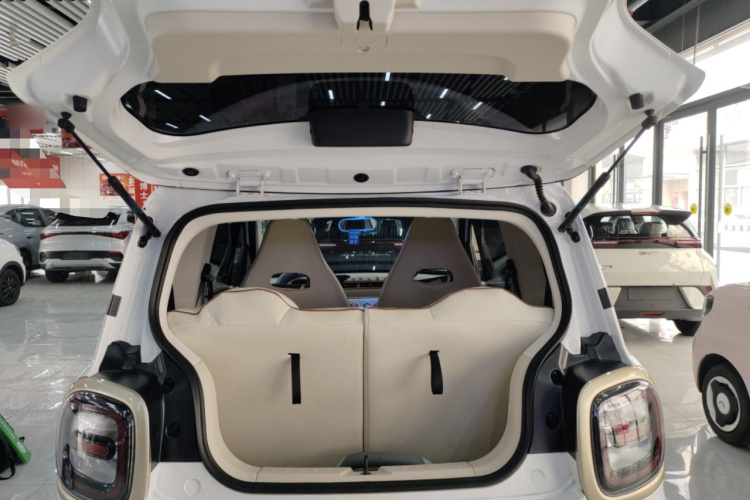 奔腾小马 2026款 222km 炫彩马机舱底盘23