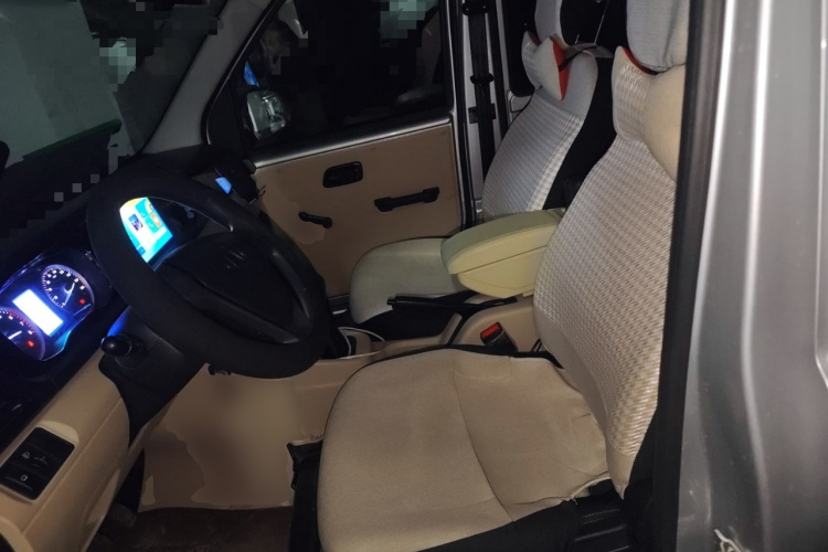 长安跨越 跨越星V3 2023款 1.5L汽油畅享型5座客车中控内饰19