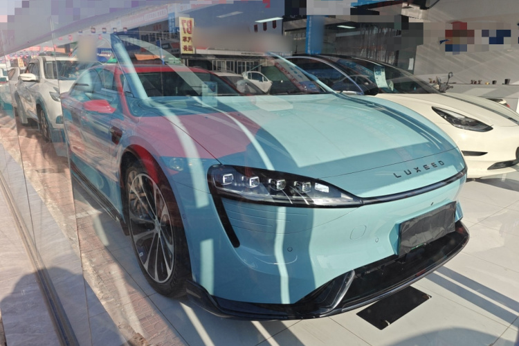 鸿蒙智行 智界S7 2025款 785km Ultra车身外观3