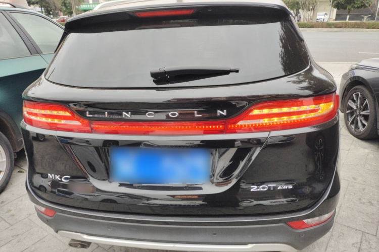 林肯MKC 2017款 2.0T 四驱尊雅版车身外观6