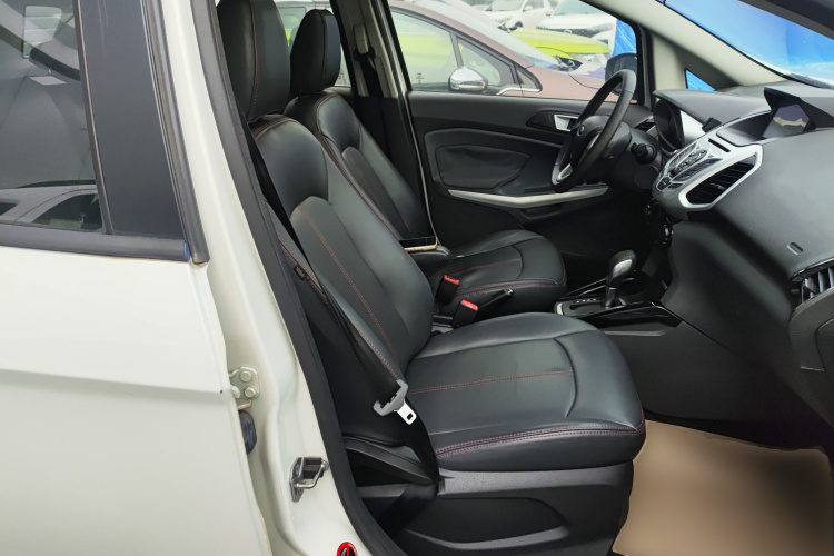 福特 翼搏 2013款 1.5L 自动尊贵型局部细节41