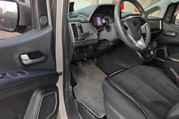 江淮瑞风 瑞风M4 2018款 2.0L 手动速运版中控内饰20