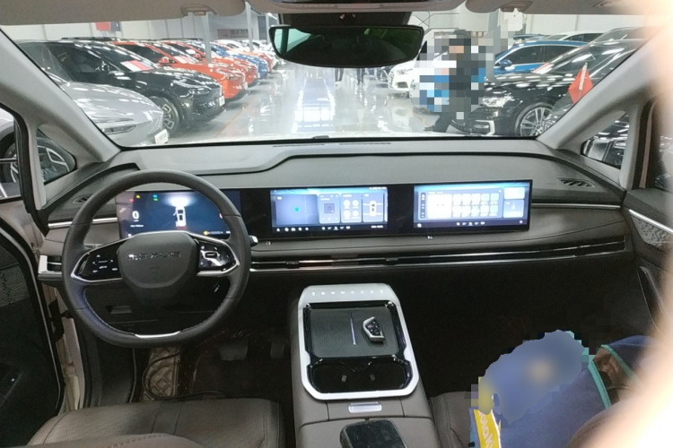 上汽大通MAXUS 大通G70 2024款 2.0T 自动旗舰版 7座中控内饰12