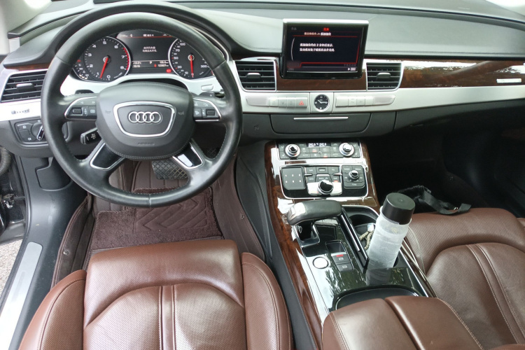 奥迪A8 2013款 A8L 45 TFSI quattro豪华型中控内饰7002