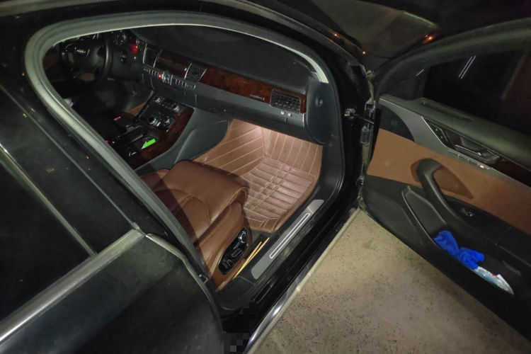 奥迪A8 2013款 A8L 45 TFSI quattro舒适型局部细节9005