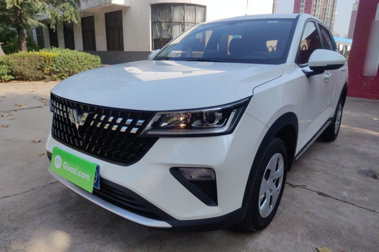 五菱汽车 五菱星驰 2023款 1.5L CVT畅爽型车身外观1