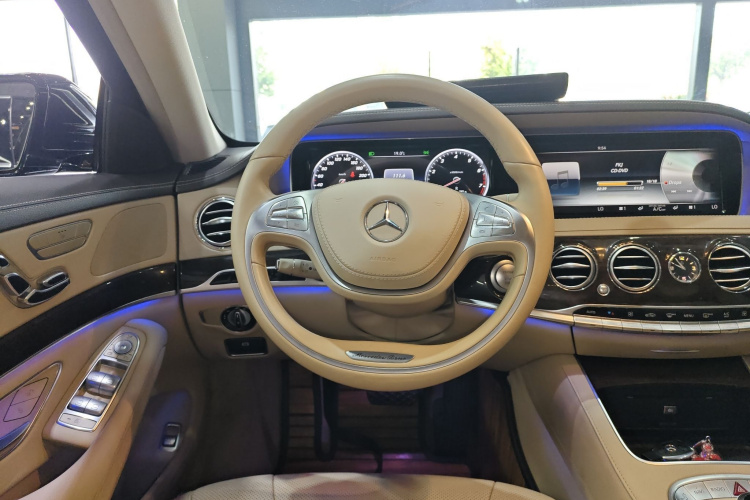 奔驰S级 2014款 S 320 L 商务型局部细节13